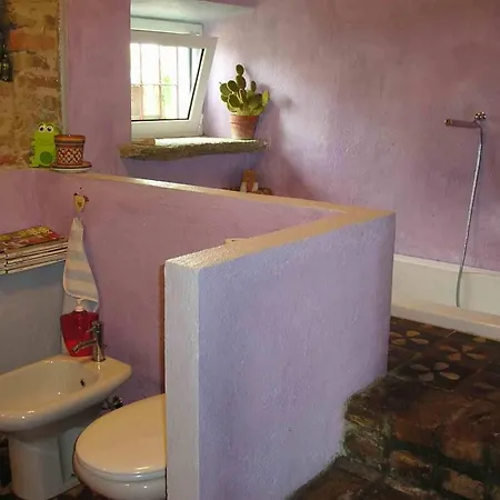 La Casa Che Ride Bed & Breakfast *