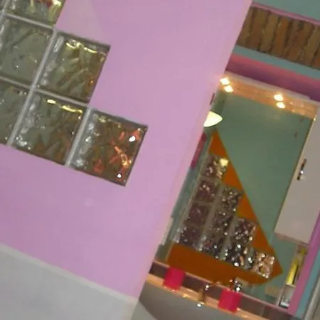 La Casa Che Ride Bed & Breakfast *