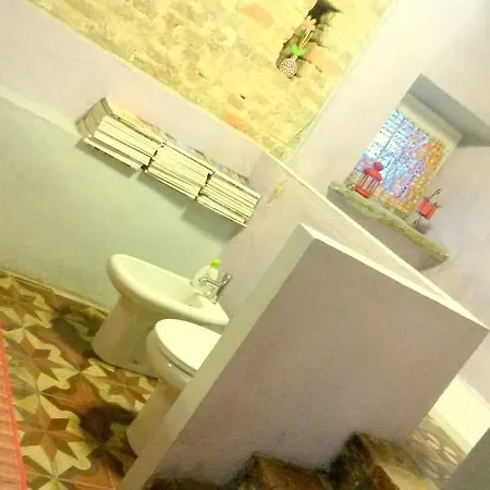 La Casa Che Ride Bed & Breakfast *