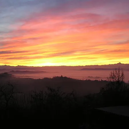La Casa Che Ride Bed & Breakfast *